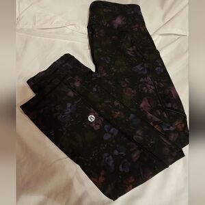 Lululemon Pace Rival With Pockets Floral Black and Purple Leggings Sz 2